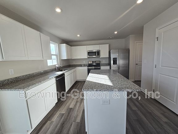 3rd image of 1087 Cone Blvd