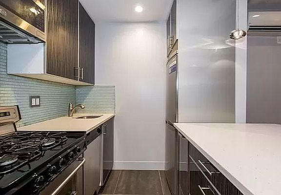 5th image of 1804 3rd Ave APT 8