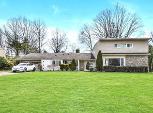 5 Fieldstone Lane, Great Neck, NY