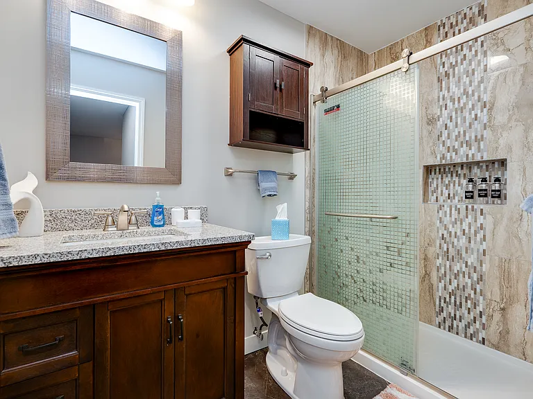 827 Wilmington Ave #3 — Photo 8