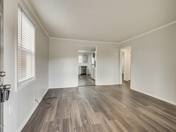 4th image of 2972 Ashley St