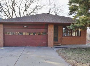 3711 S 57th St, Lincoln, NE 68506