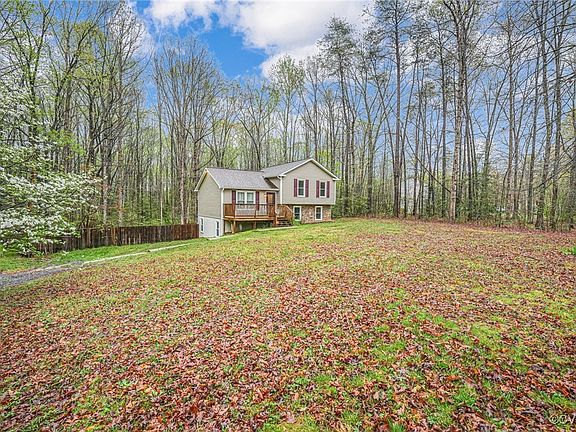 2nd image of 6913 Aspen Ln
