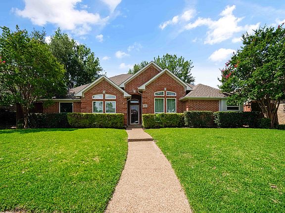 2nd image of 243 Park Valley Dr