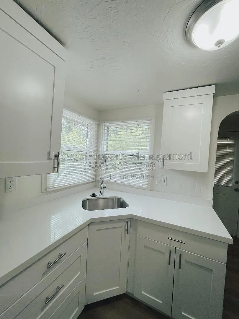 1 bed, 1.0 bath, 850 sqft, $1,200 — Photo 2