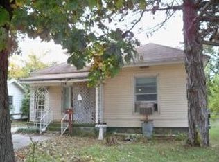 1402 W 13th St S, Claremore, OK 74017