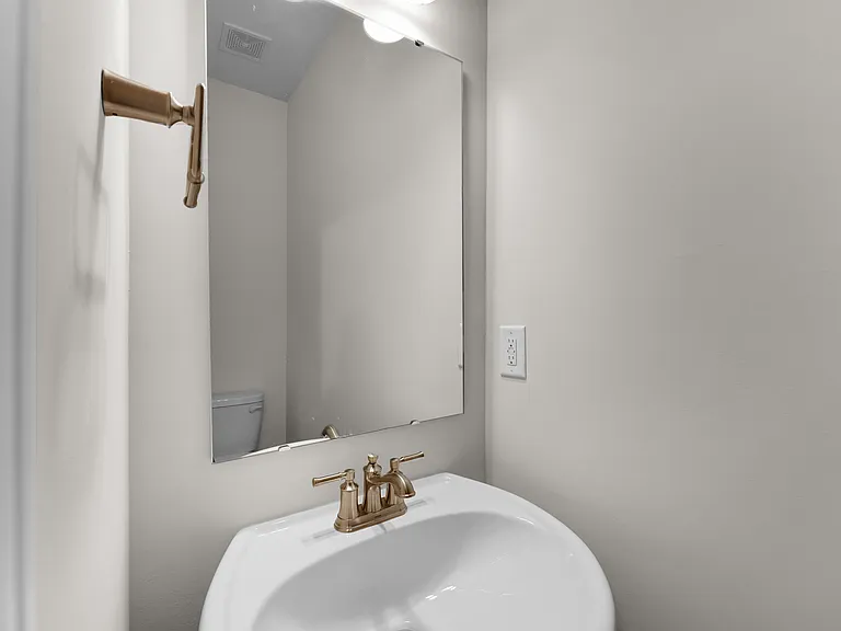 1017 Badlands St — Photo 12