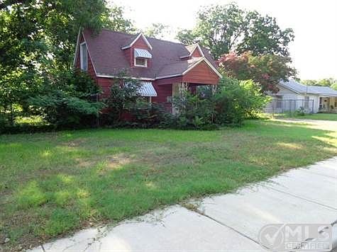 1st image of 1501 Woods Ln