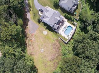 123 Fox Hollow Ln, Broomall, PA 19008