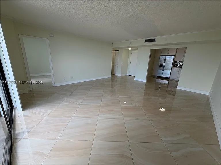 13499 Biscayne Blvd #710 — Photo 2