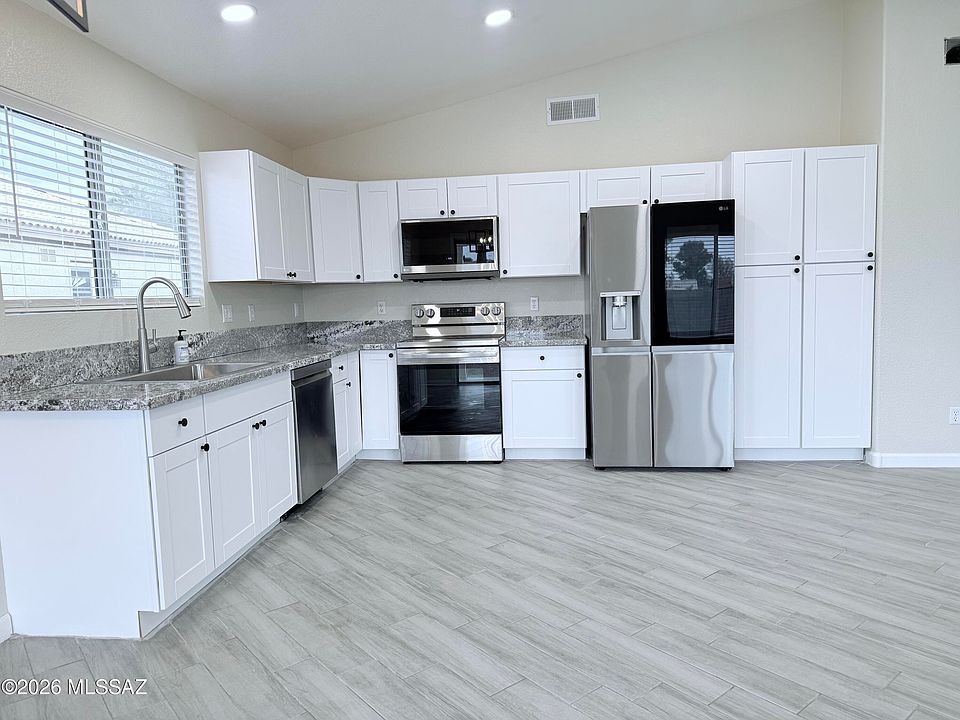 1st image of 7178 W Hunnington Dr