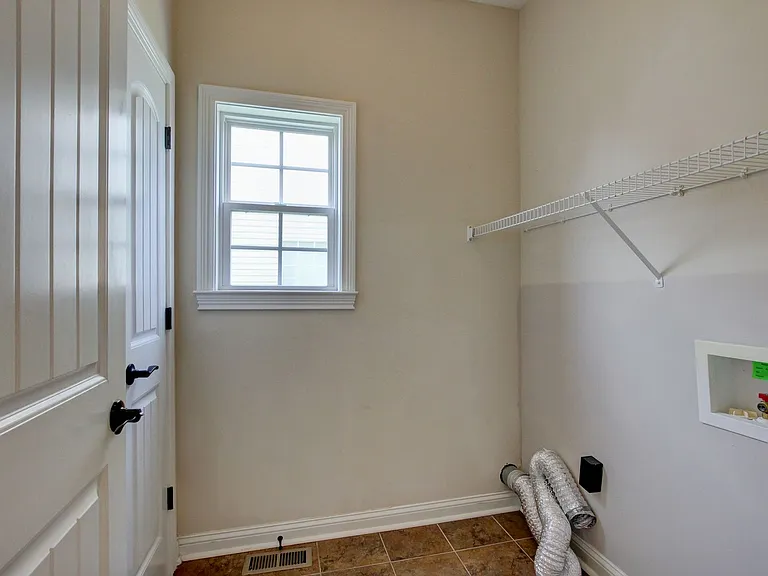 716 Cavalier Dr — Photo 83