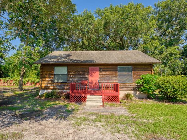 1674 Orange Ln