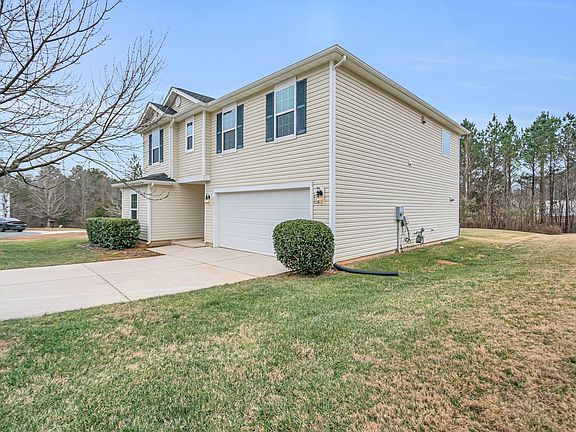 5th image of 907 Sweet Gale Dr