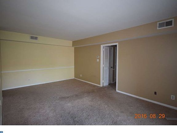 4th image of 5426 Valley Green Dr APT B4