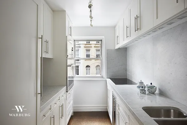 Sold by Warburg | media 15