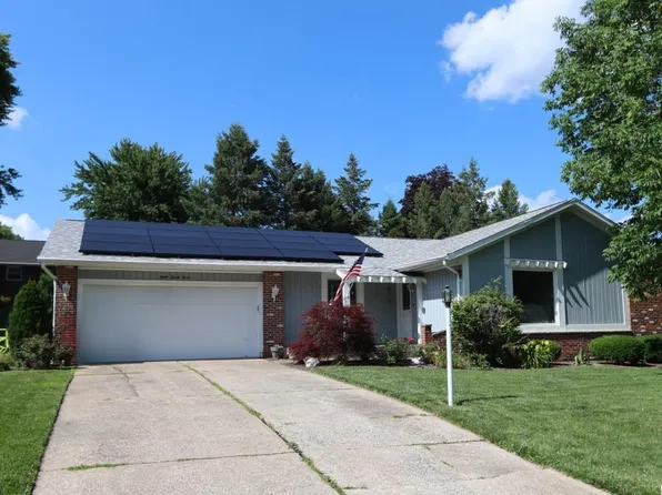 3023 Fox Run W, Quincy, IL 62301