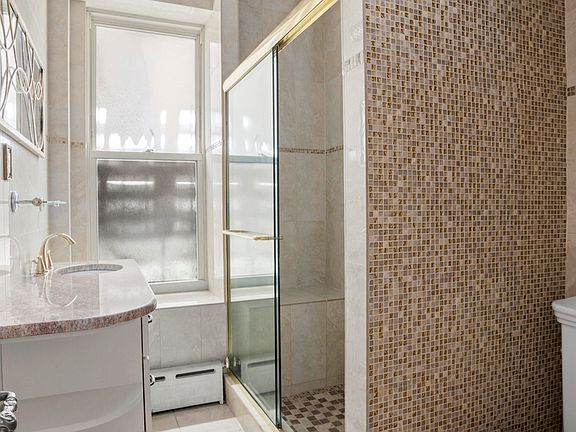 5th image of 57 W 58th St APT 4E