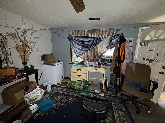 4th image of 306 S Green Ave