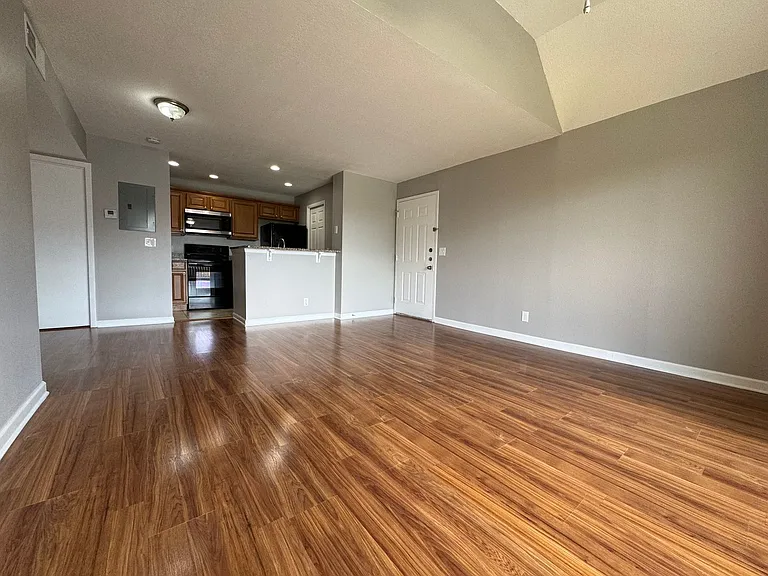 390 Lake Placid Ct #303 — Photo 13