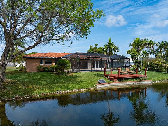 3rd image of 424 Sailboat Cir