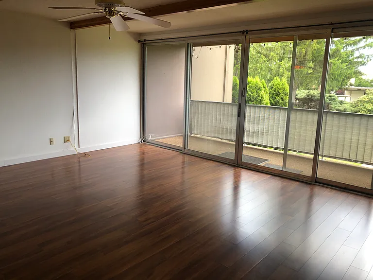 1220 NW State St #18 — Photo 3