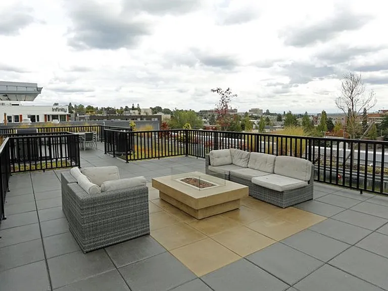 Evolve Apartments — Photo 18