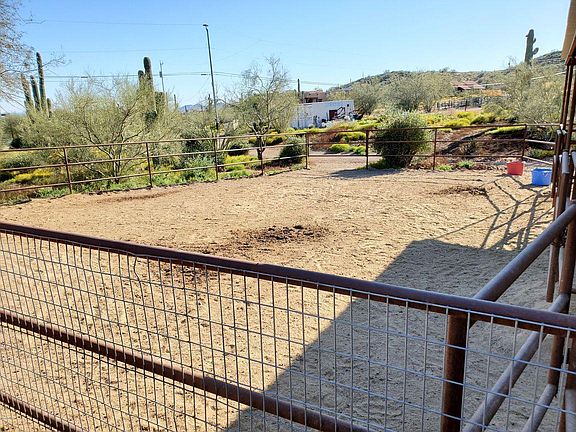 3rd image of 2550 E Desert Hills Dr