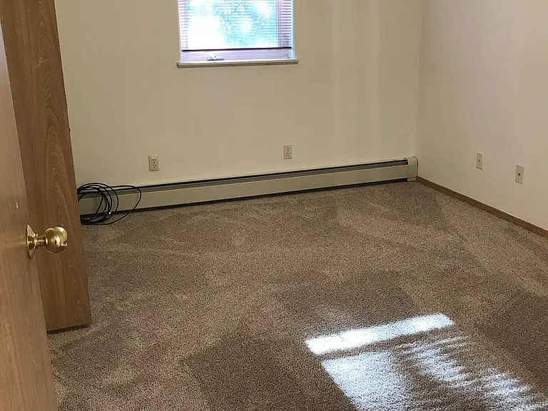 2604 E Cowles St — Photo 10