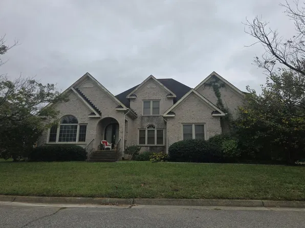 629 Shadow Brooke Dr, Chesapeake, VA 23320