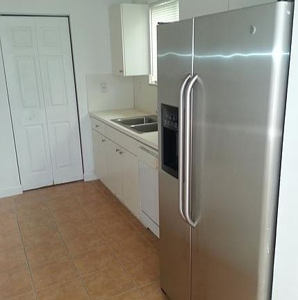 2nd image of 2544 NE 41st Ave #2544