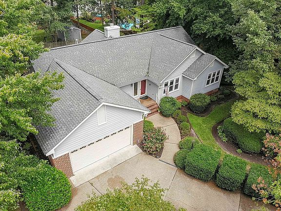 3rd image of 10804 Sugar Ct