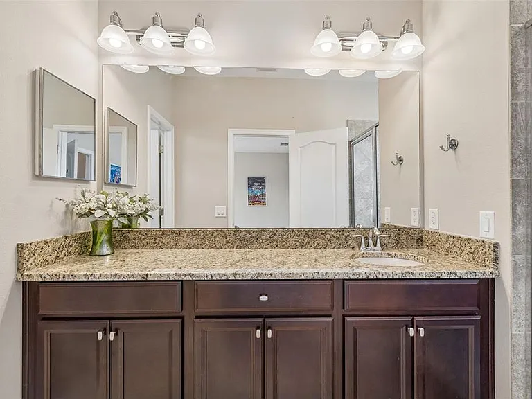 4123 Windcrest Dr — Photo 47