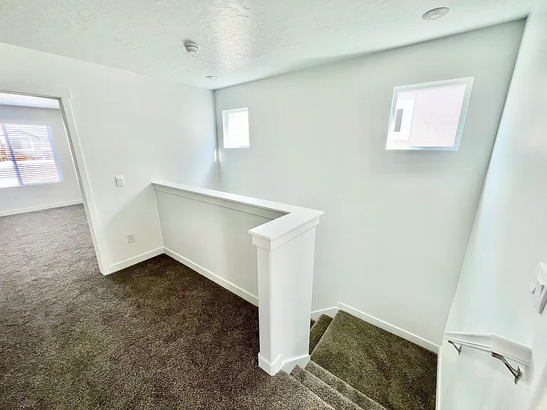 1868 N Blue Iris Ave — Photo 23