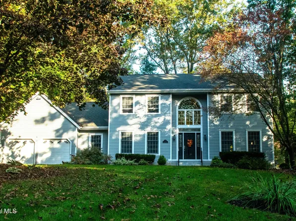 9 Sheffield Drive, Clifton Park, NY 12065