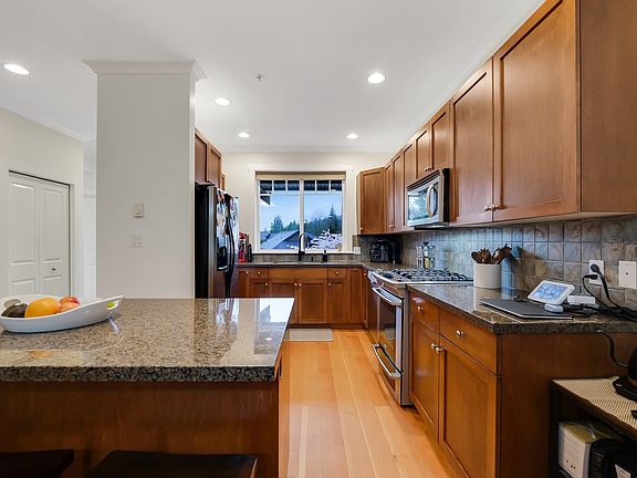 4th image of 38616 Cherry Dr