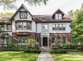 2746 Euclid Park Pl, Evanston, IL 60201