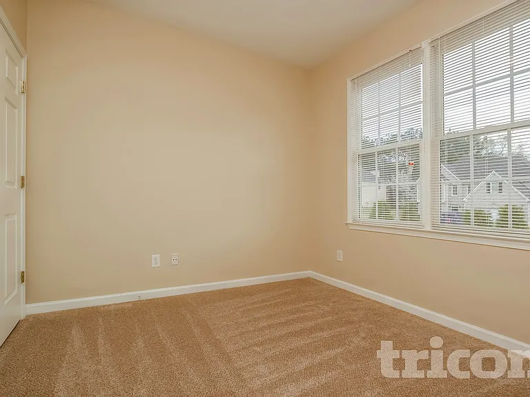 605 Kaylins Ct — Photo 10