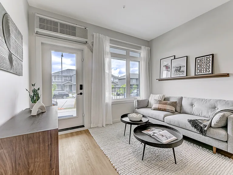5394 Admiral Girouard St NW — Photo 10