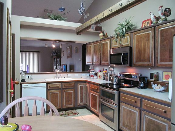 4th image of 2739 Salina Ct