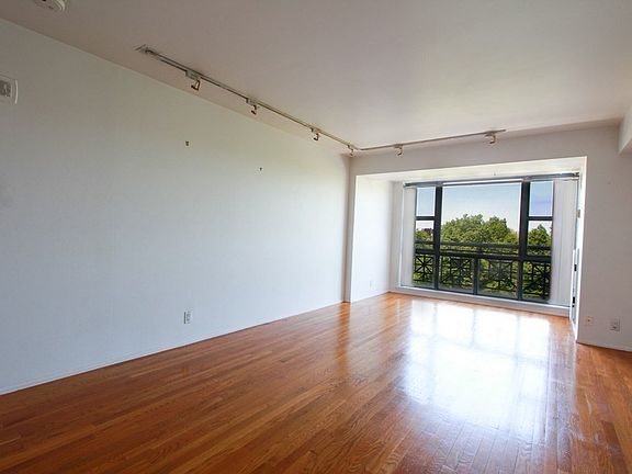 2nd image of 170 Tremont St APT 701