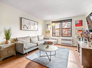 165 Christopher St APT 5AA, New York, NY 10014