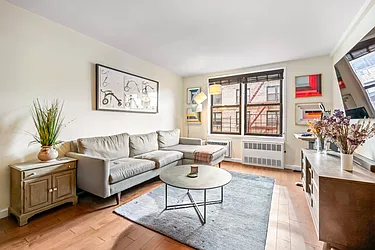 165 Christopher Street, #5AA