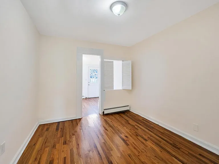 8434 Little Neck Pkwy #2 — Photo 18