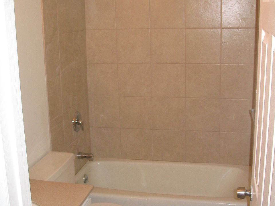 2nd image of 1804 W Kimberly Cir APT 1