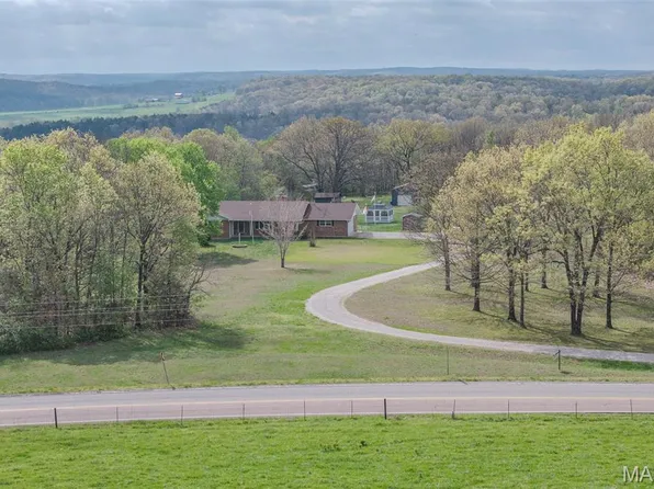 22598 Highway N, Lebanon, MO 65536