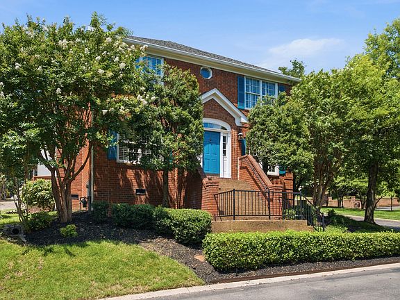 3rd image of 72 Ravenwood Hills Cir