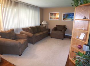 61 N Kitson Dr, Palatine, IL 60074