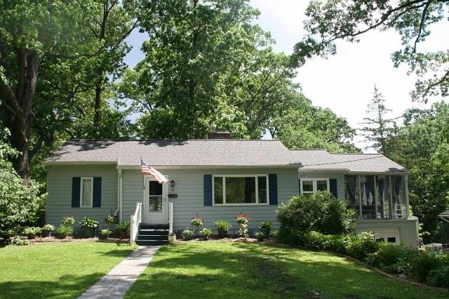 1st image of 49 Mason Ave