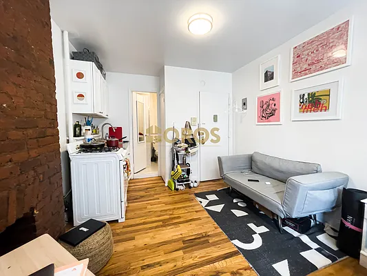 Rented by City Connections Realty | media 15